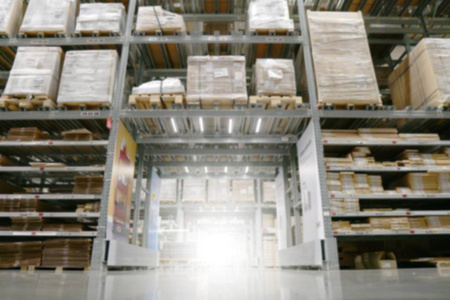 鸡蛋装在皮卡上 仓储业的创新与挑战